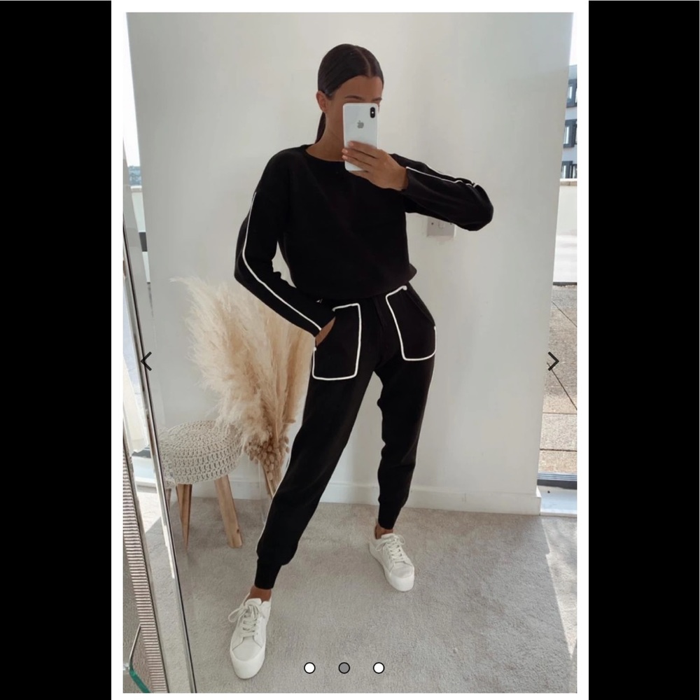 Glamify 2 PC lounge set never been worn